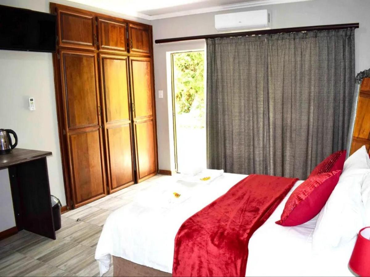 Gemstone Guest House Klerksdorp Exterior photo