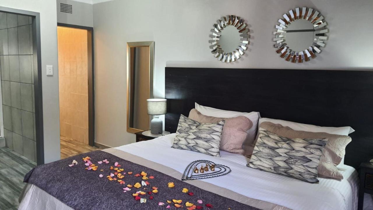 Gemstone Guest House Klerksdorp Exterior photo