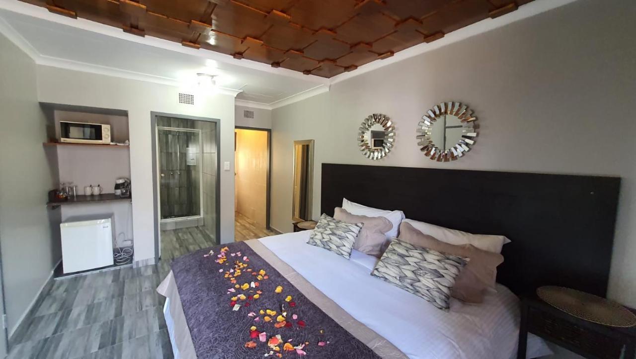 Gemstone Guest House Klerksdorp Exterior photo