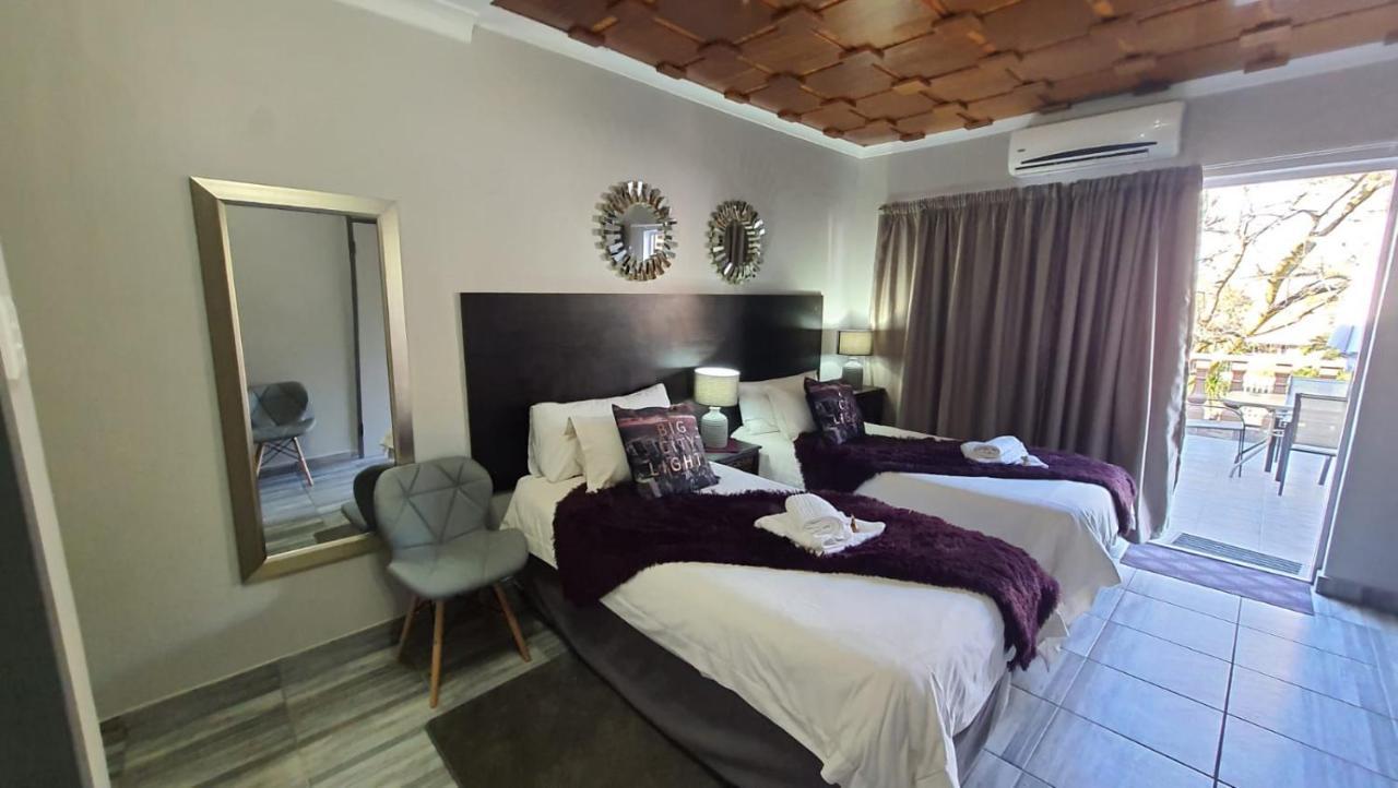 Gemstone Guest House Klerksdorp Exterior photo