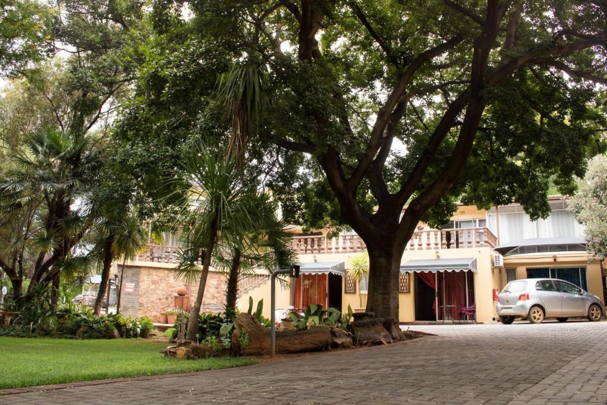 Gemstone Guest House Klerksdorp Exterior photo
