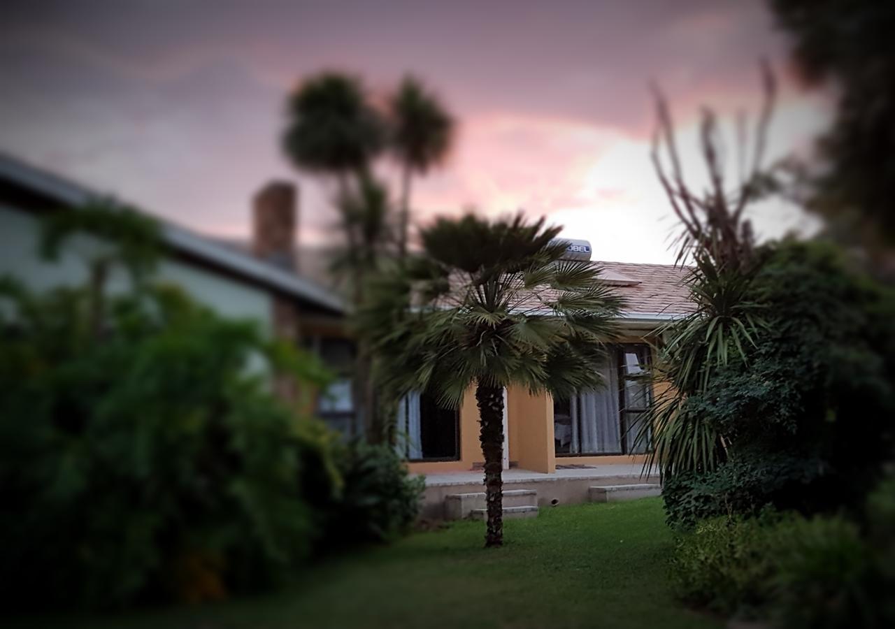 Gemstone Guest House Klerksdorp Exterior photo